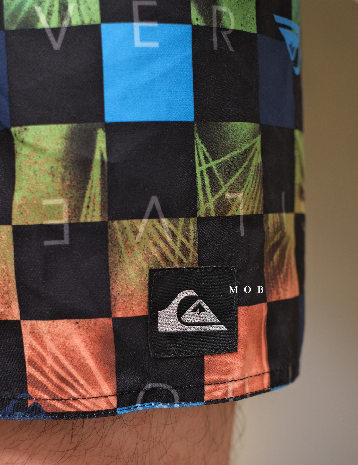 QSBS02001 Volley Shorts Black Orange Plaid