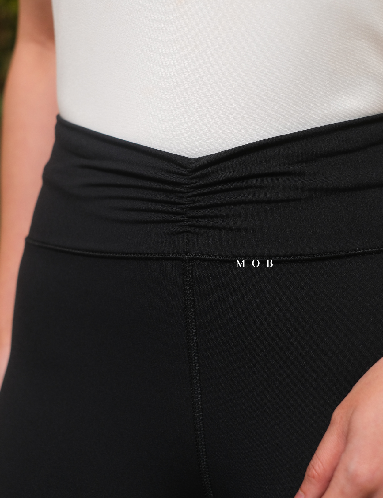 ARPT1401D Buttery Soft CINCH FLARE Leggings Black