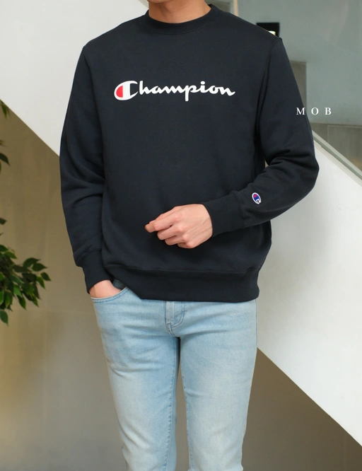 Image of CHMPSW1104A Script Logo Sweatshirt Midnight Navy