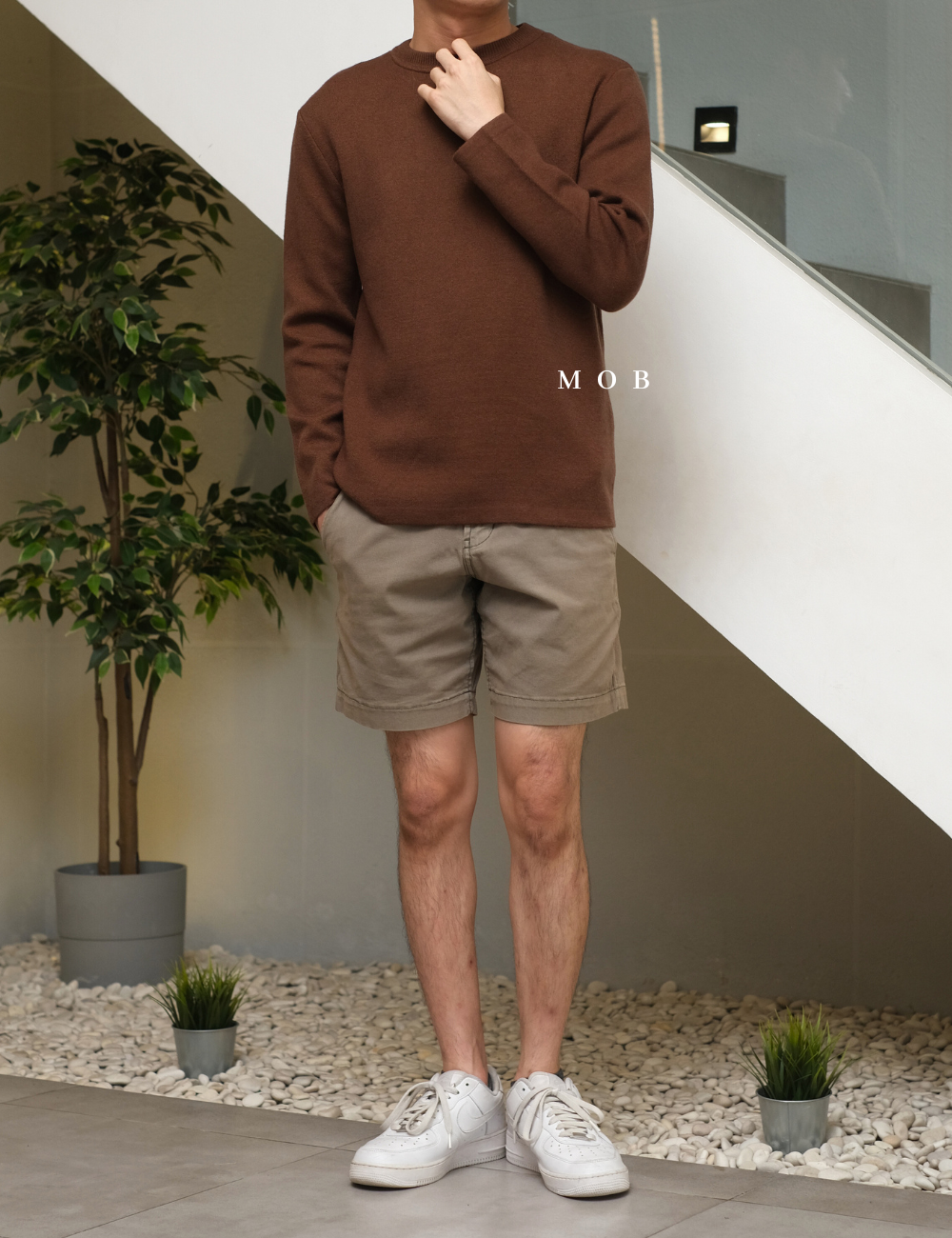 MSTSW01001 Basic Round Knit Sweatshirt Brown