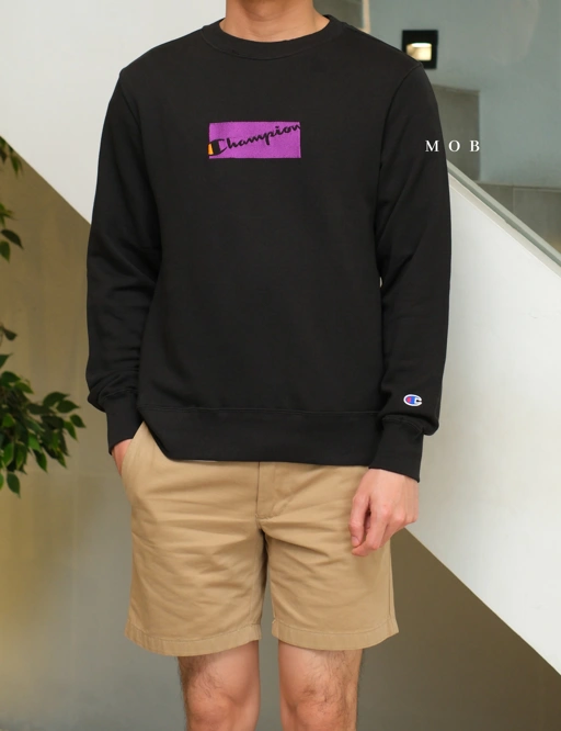 Image of CHMPSW1107A Box Script Logo Sweatshirt Black