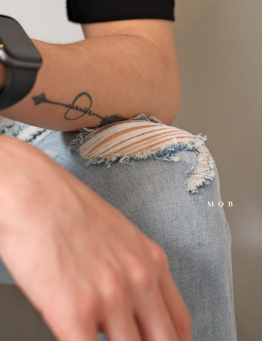 PCSPT02001 Medium Ripped Slim Taper Jeans