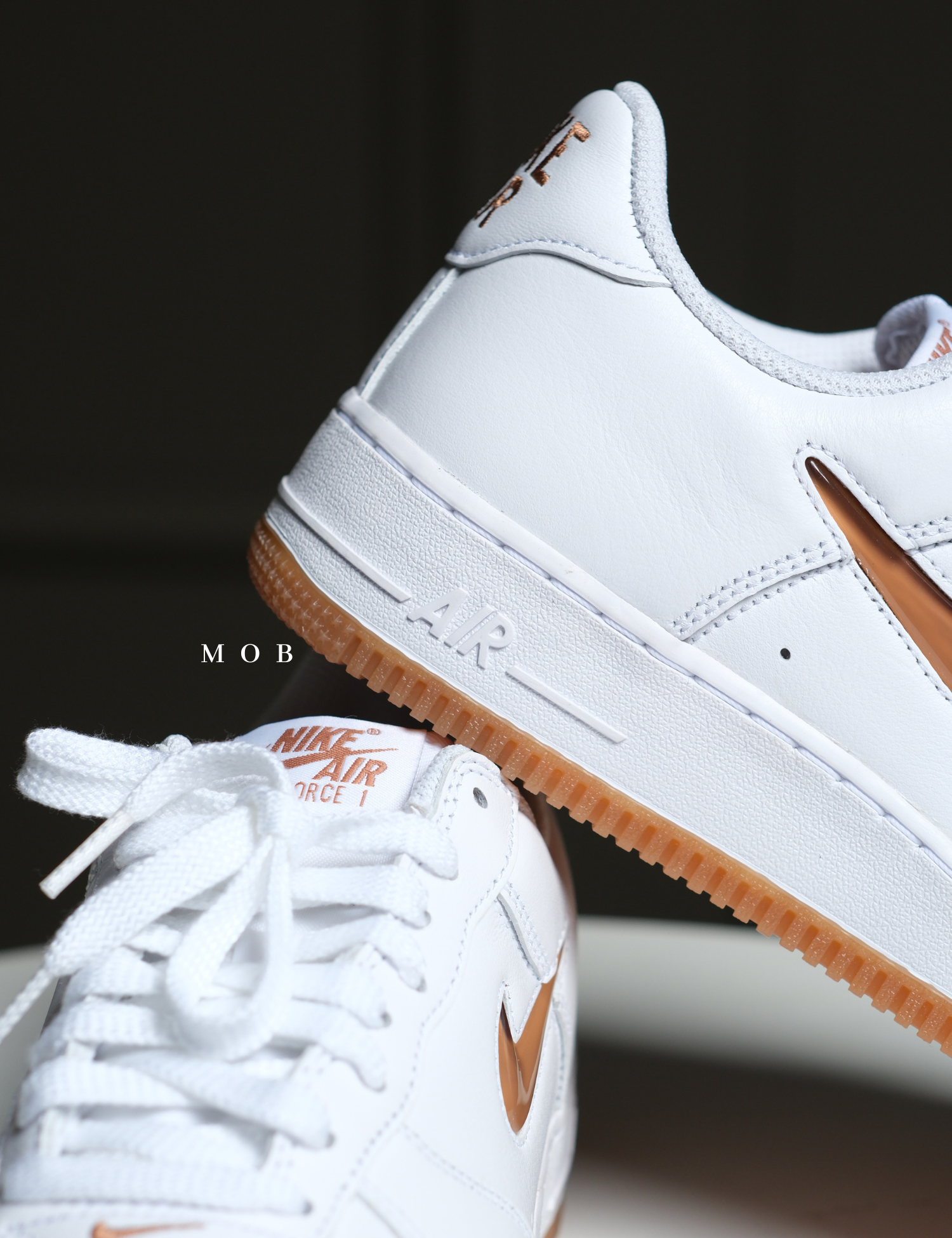 NKSSH02003 Air Force 1 Low Retro Shoes White Gum Med Brown