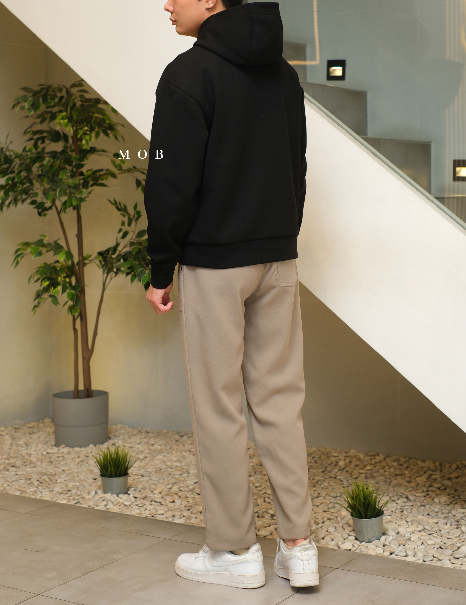 ARK01HDO042 Sovereign Boxy Hoodie Obsidian Black