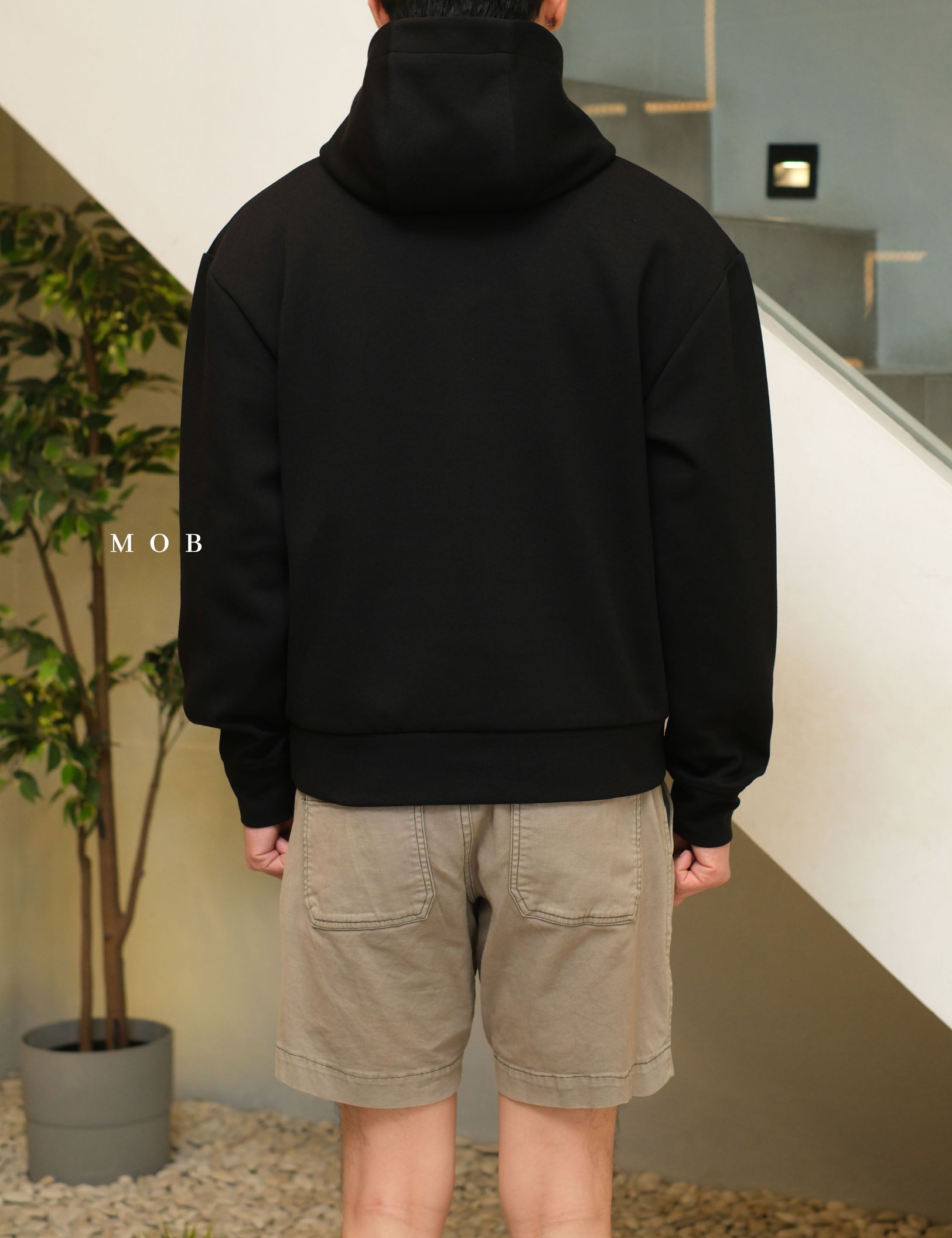ARK01HDO042 Sovereign Boxy Hoodie Obsidian Black