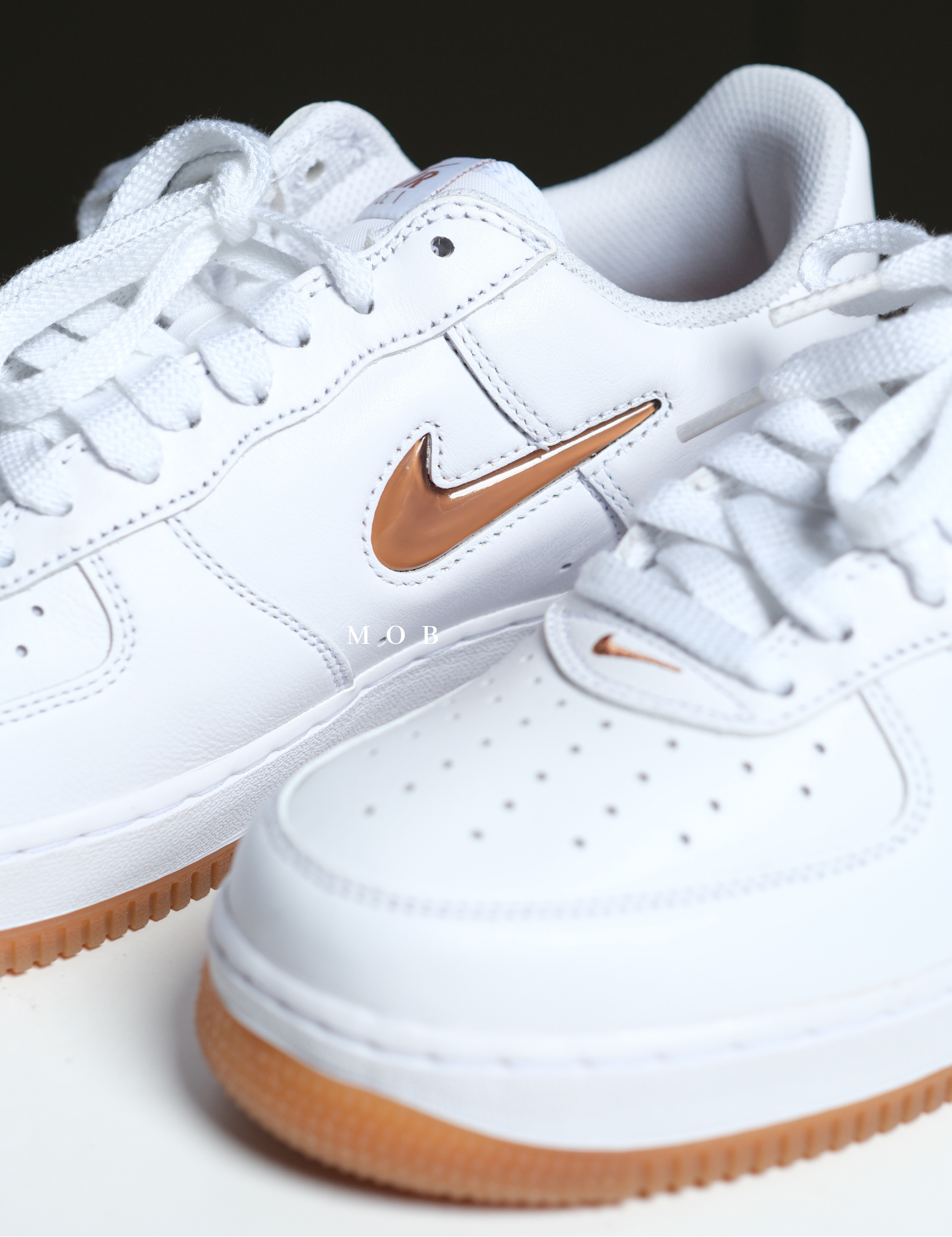 NKSSH02003 Air Force 1 Low Retro Shoes White Gum Med Brown