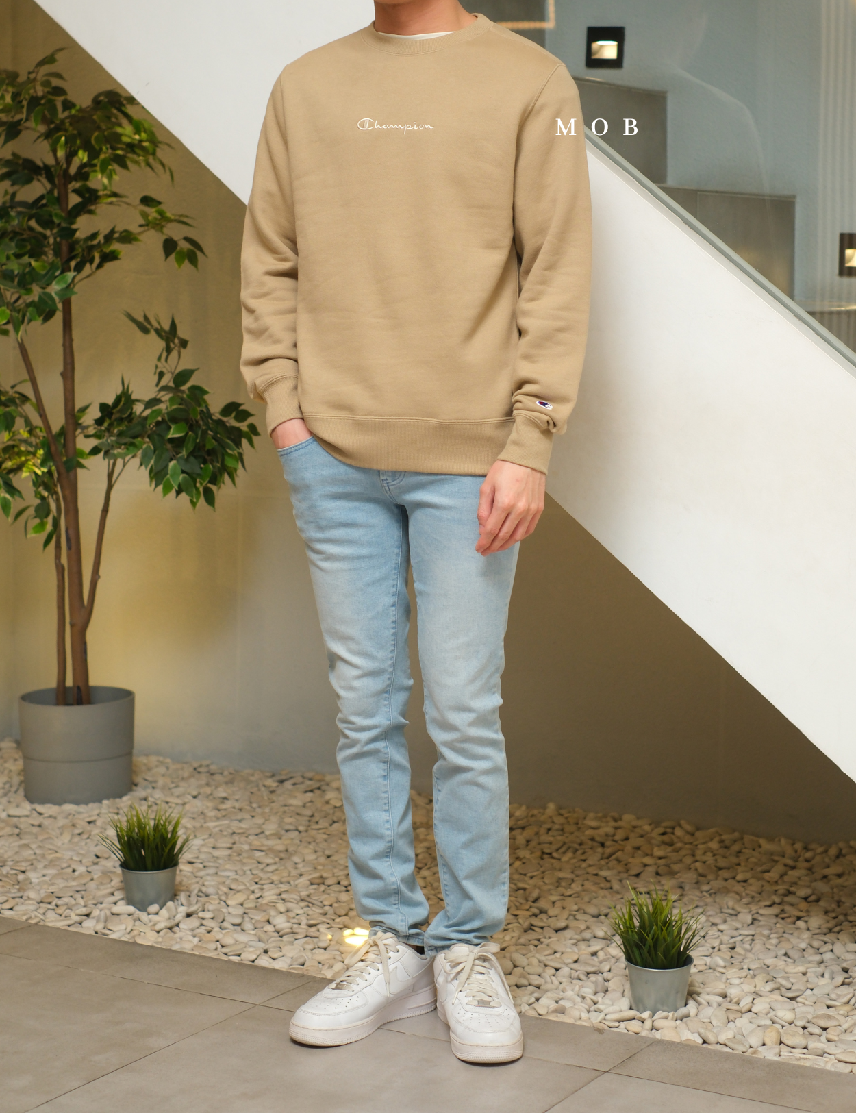 CHMPSW1204 FLEECE Middle Script Logo Sweatshirt Khaki