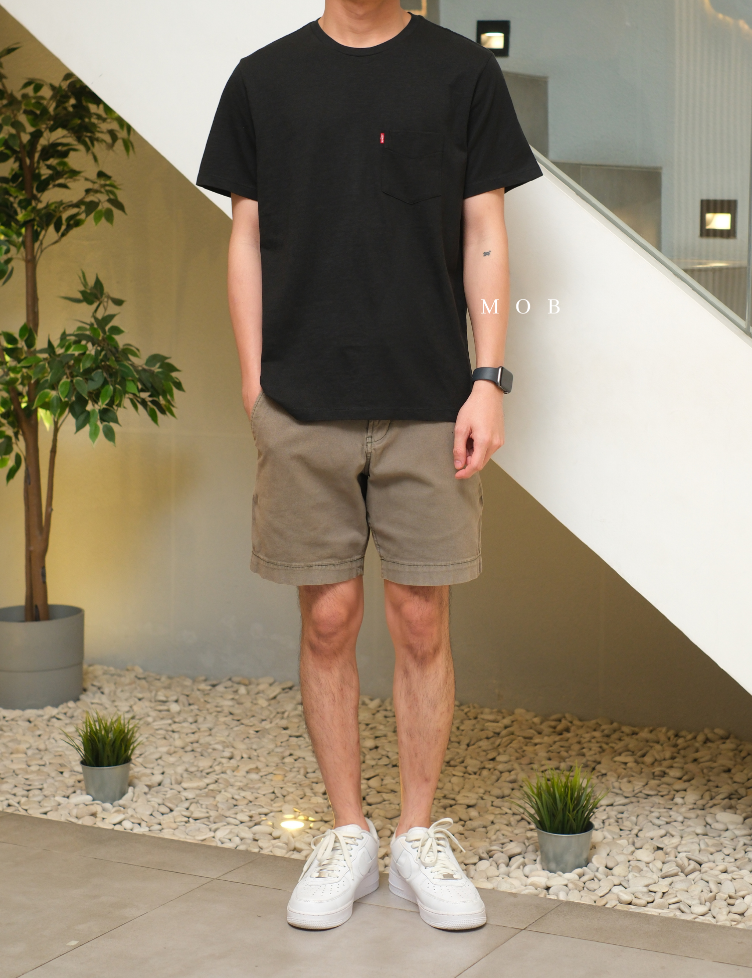 LVSSST01002F Classic Pocket SS Tee Black