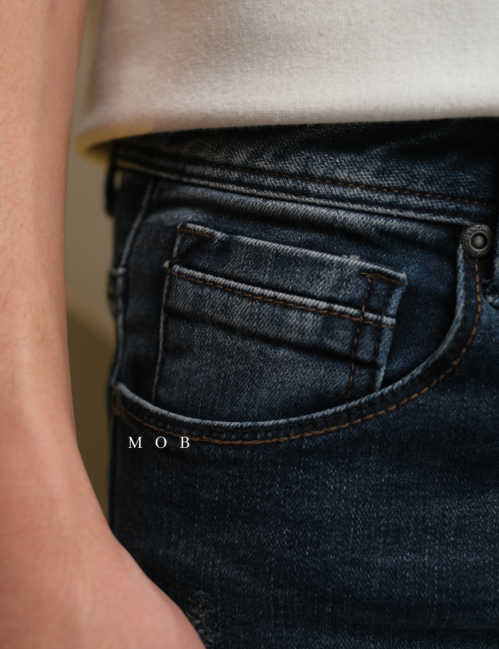 BBGPT01003A Skinny Navy Washed Ripped (28 ONLY)