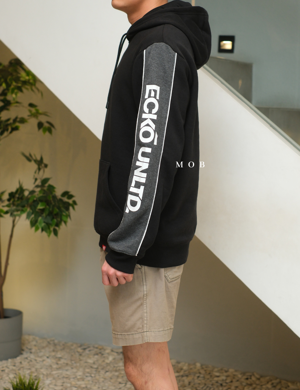 EKOHOD01001 Logo Panel Pullover Hoodie Black