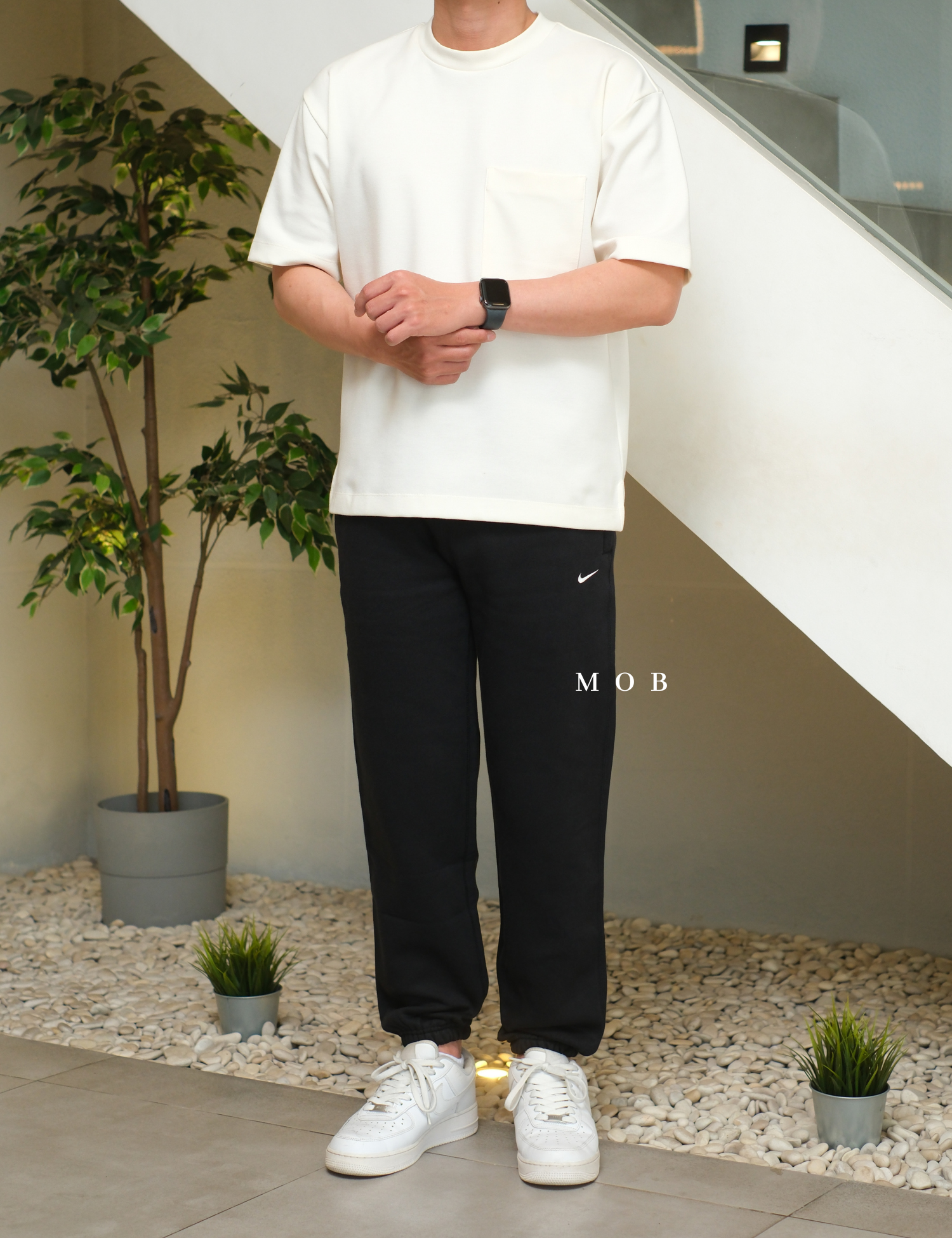 NKPT01001 Lab's Solo Swoosh Fleece Pants Black
