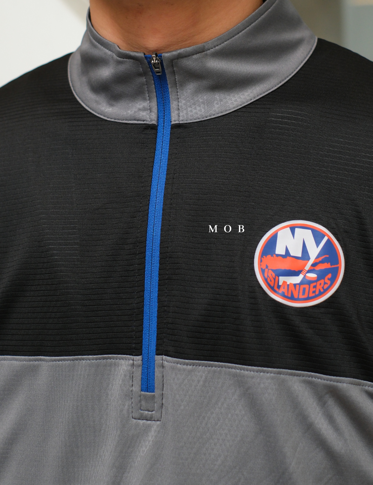 NHLJ01001 New York Islanders 1/4 Zip Jacket Grey Black (M ONLY)