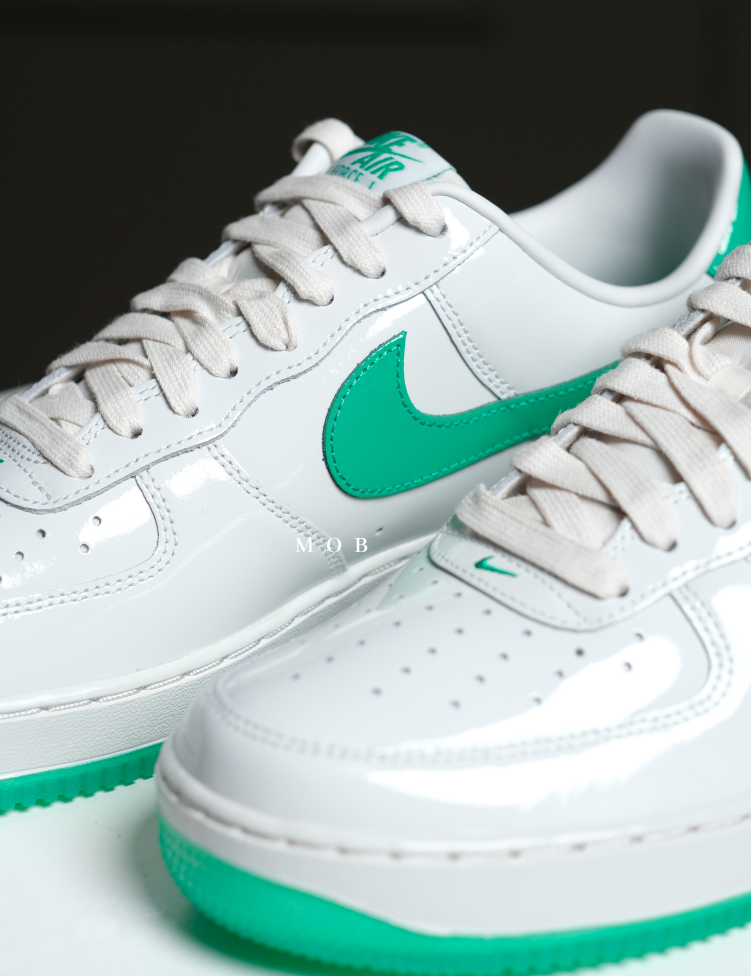 NKSSH02005 Air Force 1 '07 Premium Shoes Platinum Green and Stadium Green