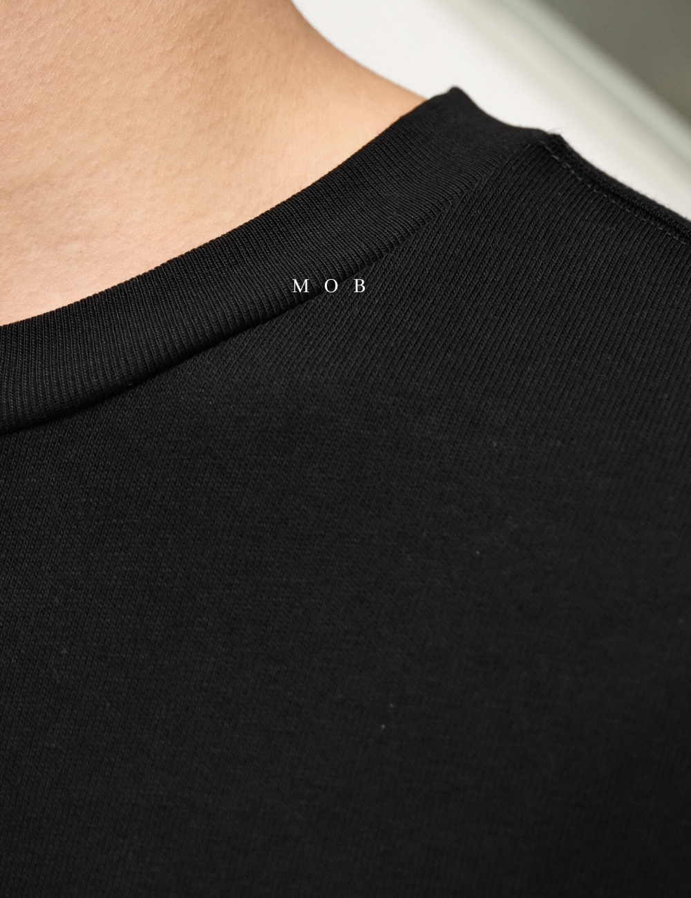 GPLST06001 Circle Logo LS Tee Black