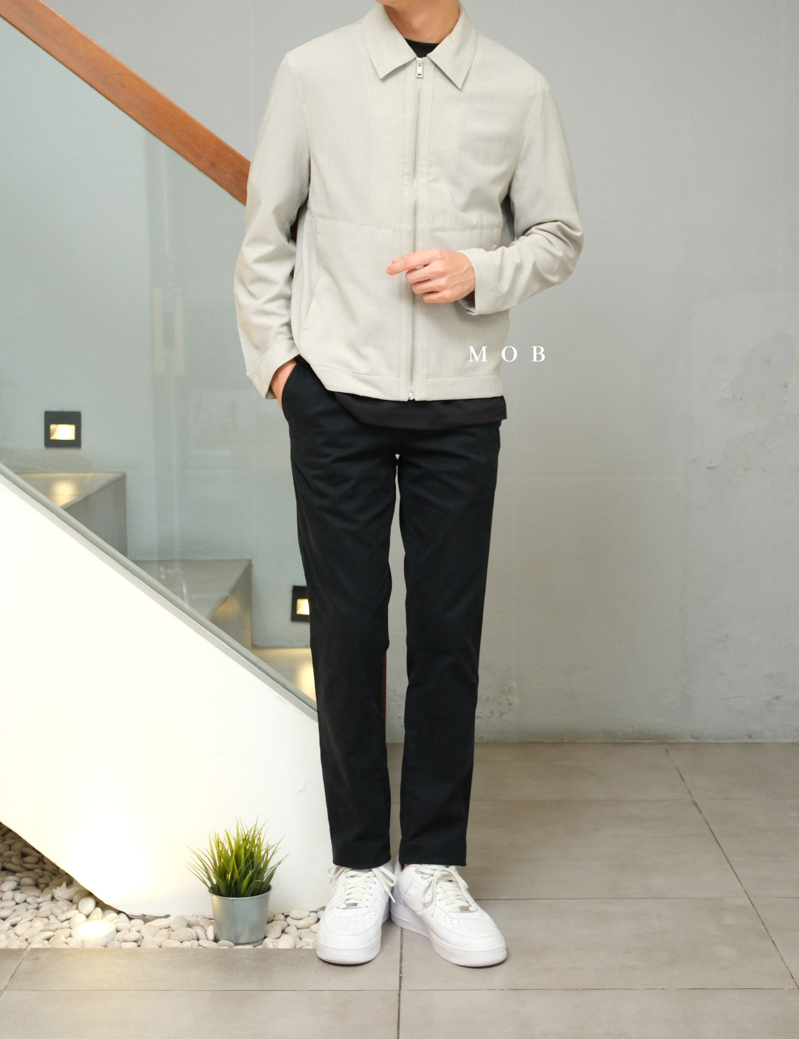 PHJ02003 Lightweight Hybrid Jacket Taupe