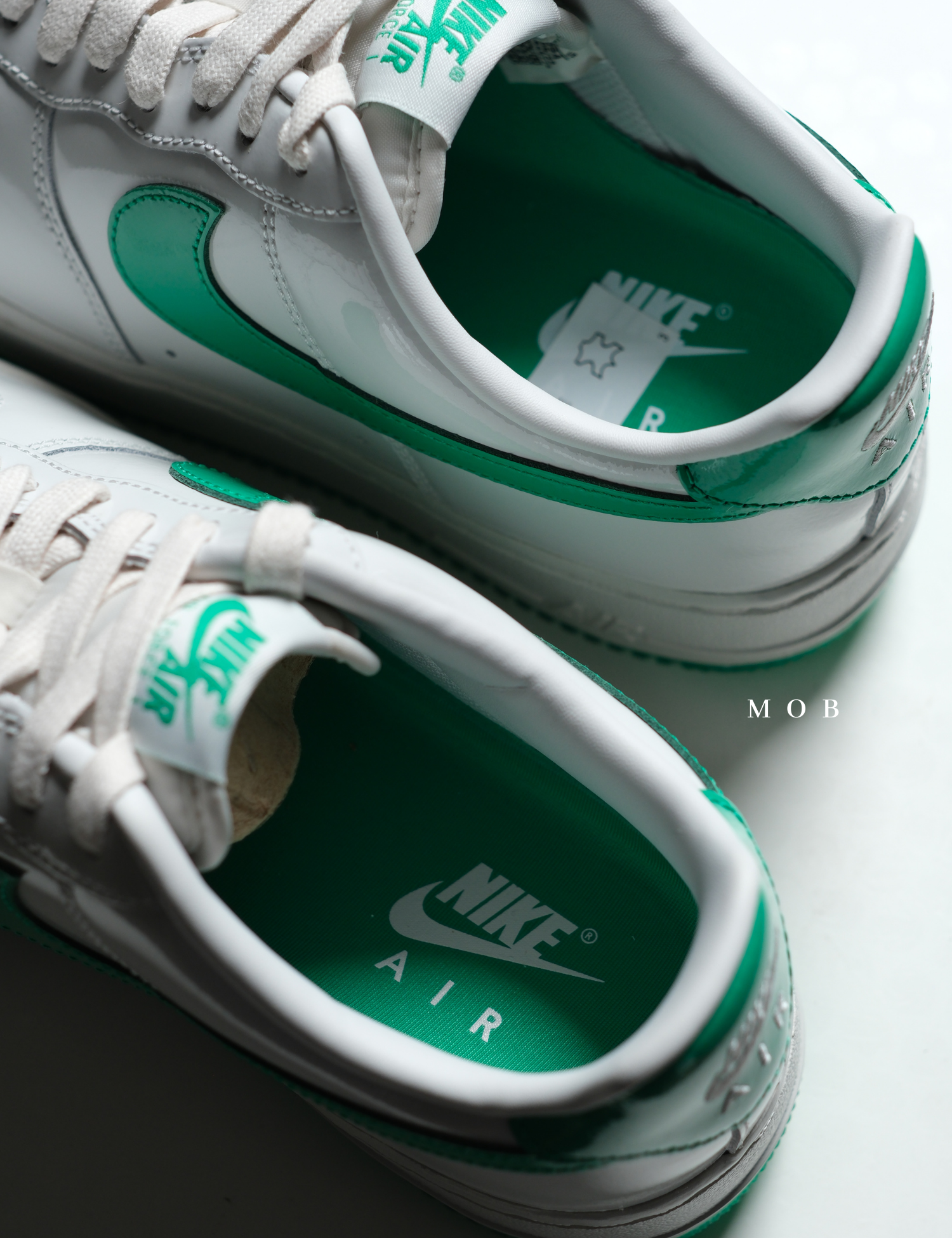 NKSSH02005 Air Force 1 '07 Premium Shoes Platinum Green and Stadium Green