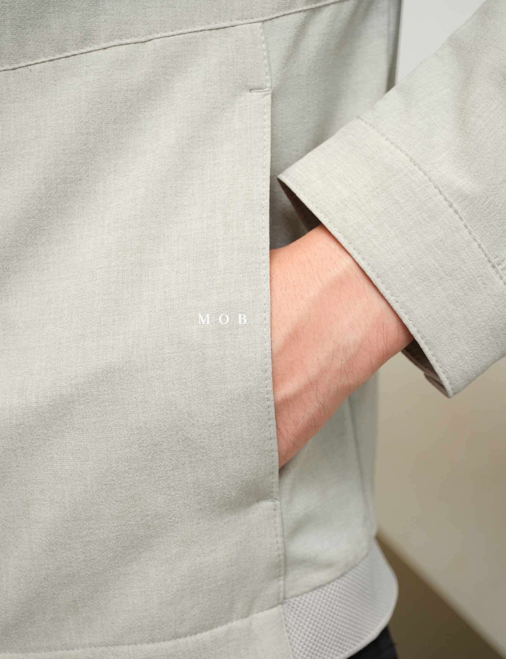 PHJ02003 Lightweight Hybrid Jacket Taupe