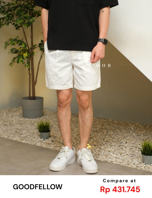 Image of GFSR02001B Pleated Trouser Shorts White