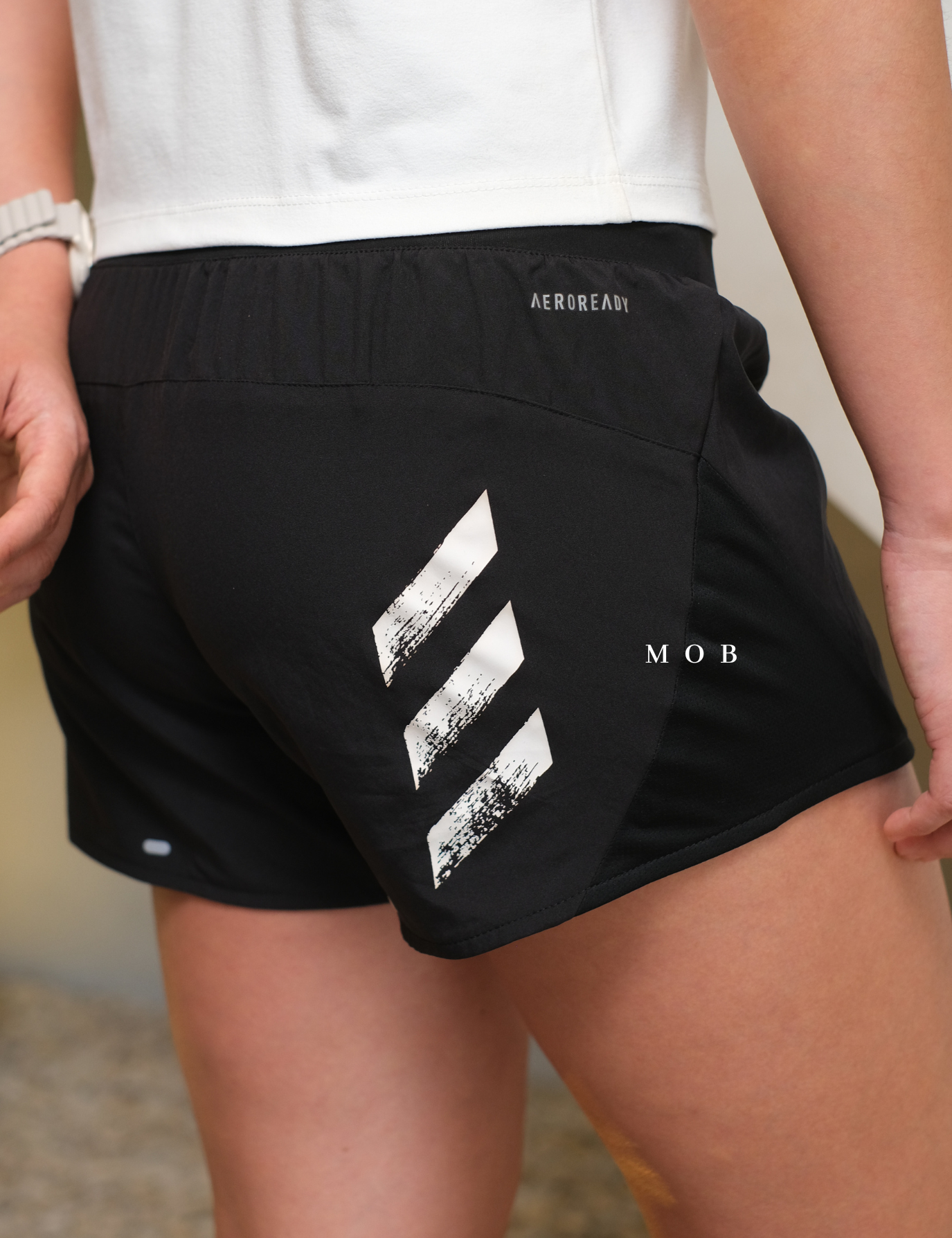 ADDSSR04001 4” Run It 3-Stripes Shorts Black Noir