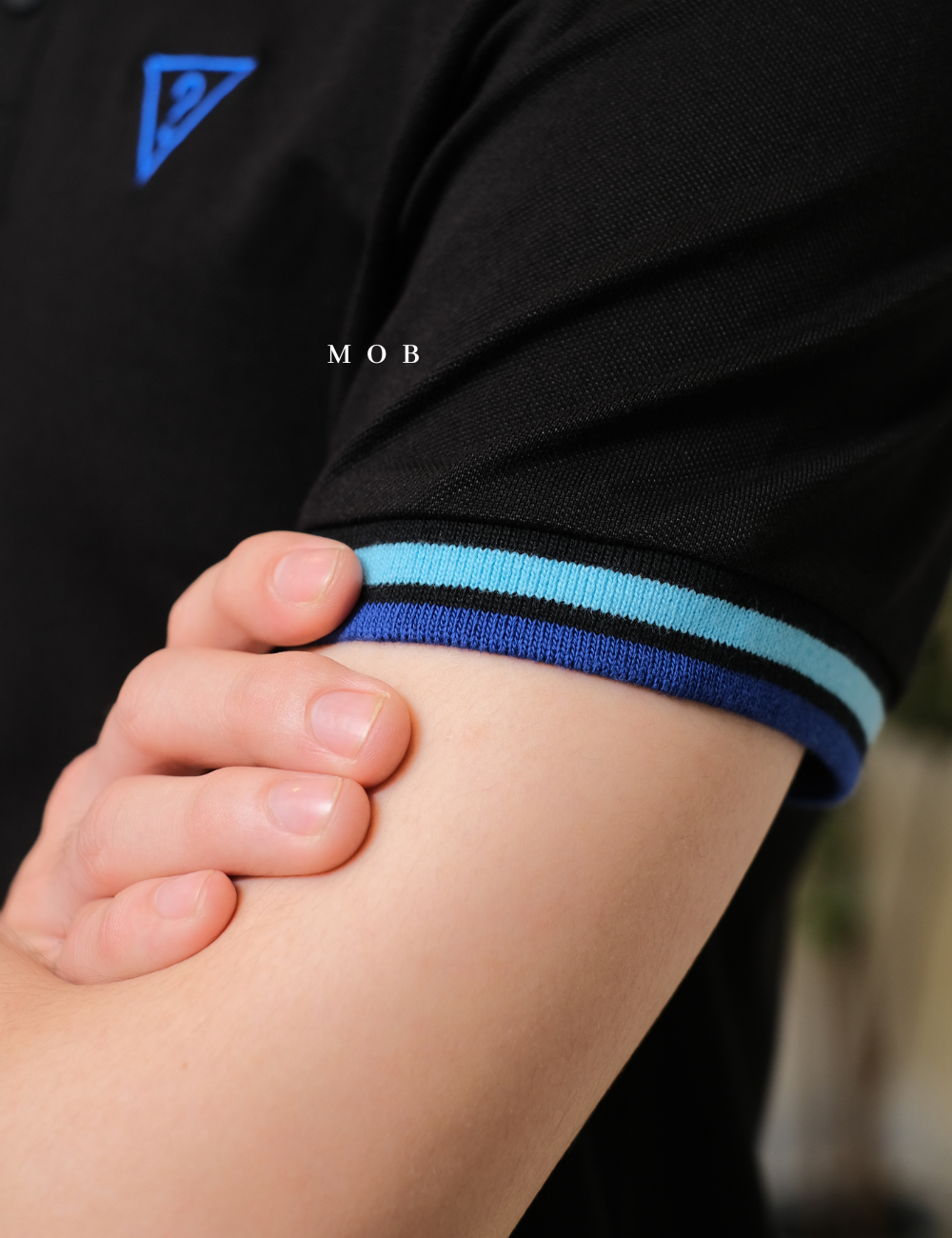 GSSPS01001A Pique Triangle Logo Polo Black