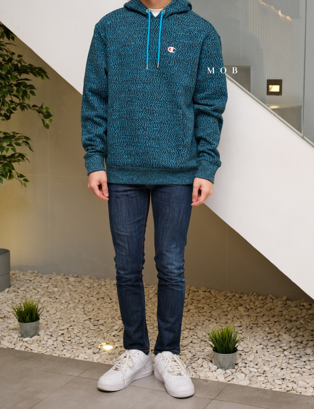 CHMPHOD1607A Glitch French Terry Embroidered C Logo Hoodie Coastal Blue