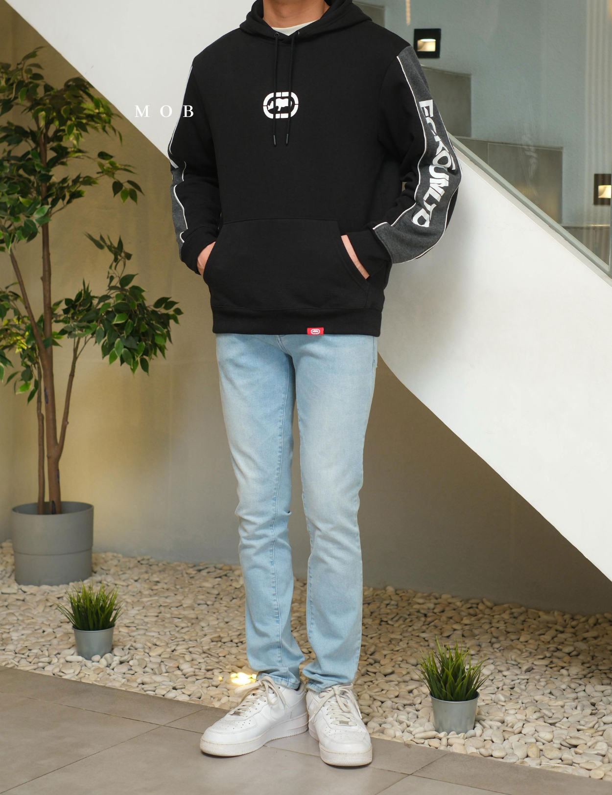 EKOHOD01001 Logo Panel Pullover Hoodie Black