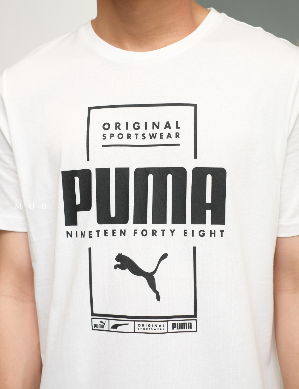 PMSST09025 Box Graphic Script Logo SS Tee White