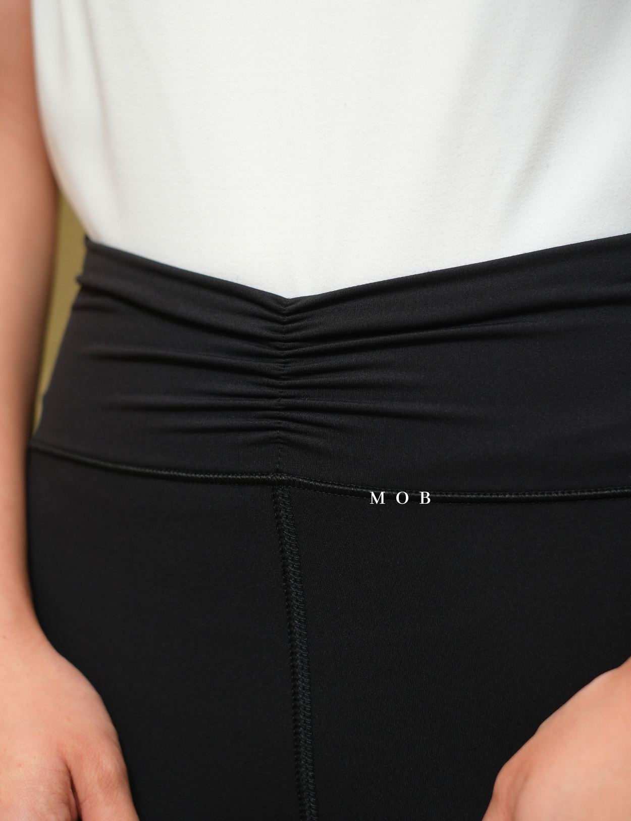 ARPT1403A Buttery Soft Cinch Waist Leggings Black