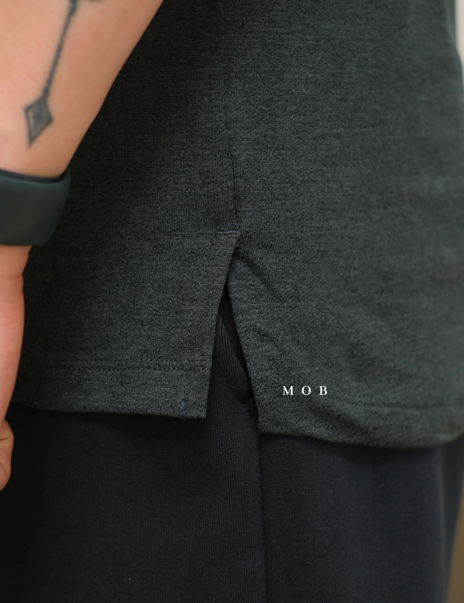 AKSST01003 Active SS Tee DARK GREY Misty