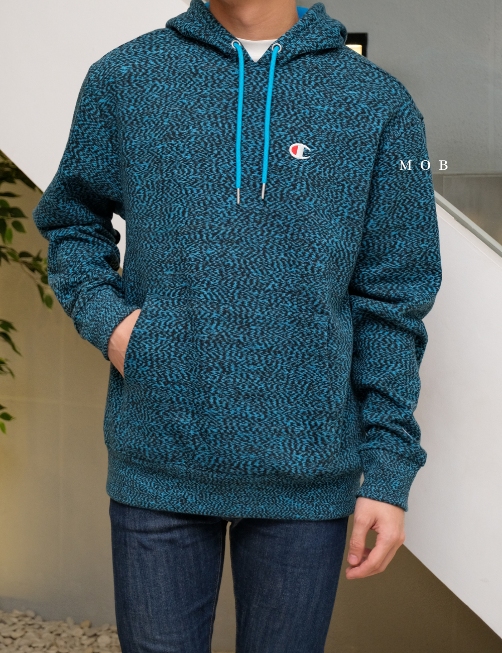 CHMPHOD1607A Glitch French Terry Embroidered C Logo Hoodie Coastal Blue