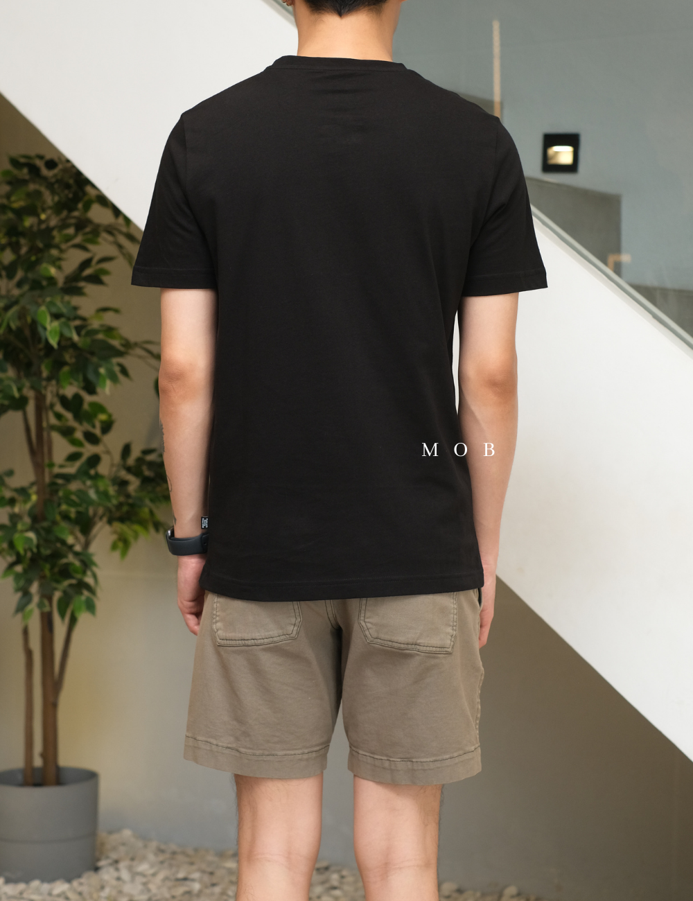 PMSST09005C Sneakers QT Graphic Logo SS Tee Dark Grey