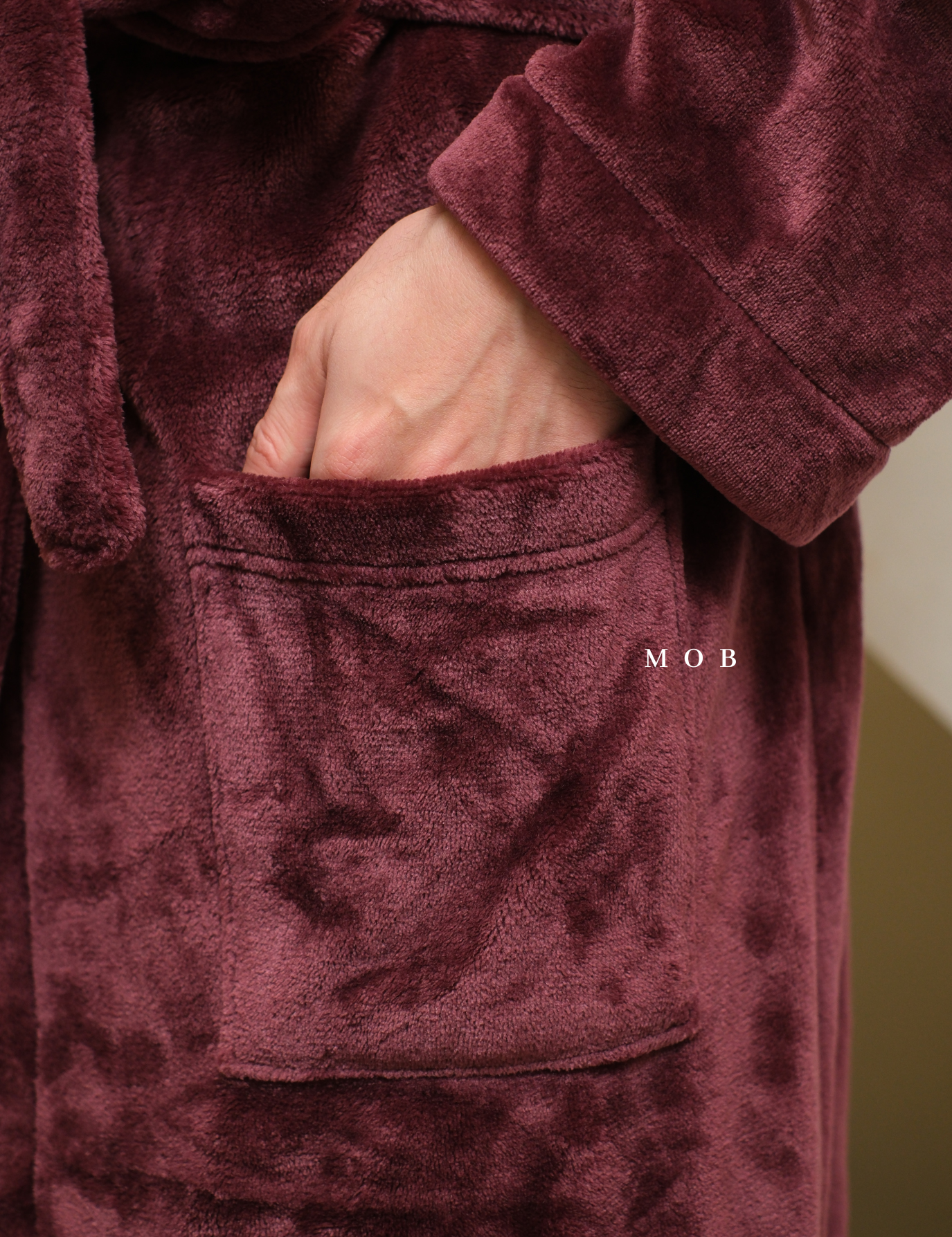 GFSLW01001 Fluffy Plush Robe Burgundy 