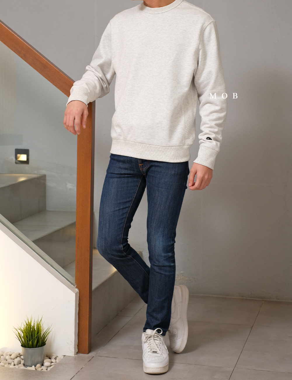 CHMPSW06003C Premium Weave Crew Light Grey