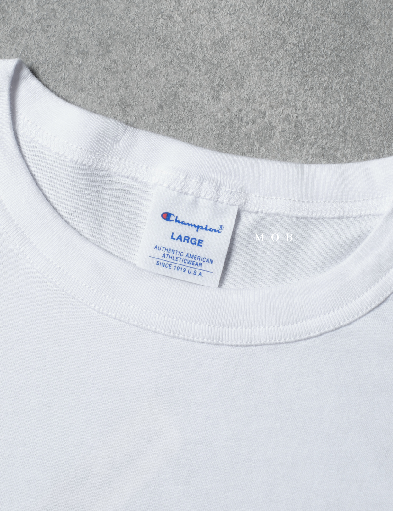 CHMPSST2404A C Small Logo Blue Red SS Tee White