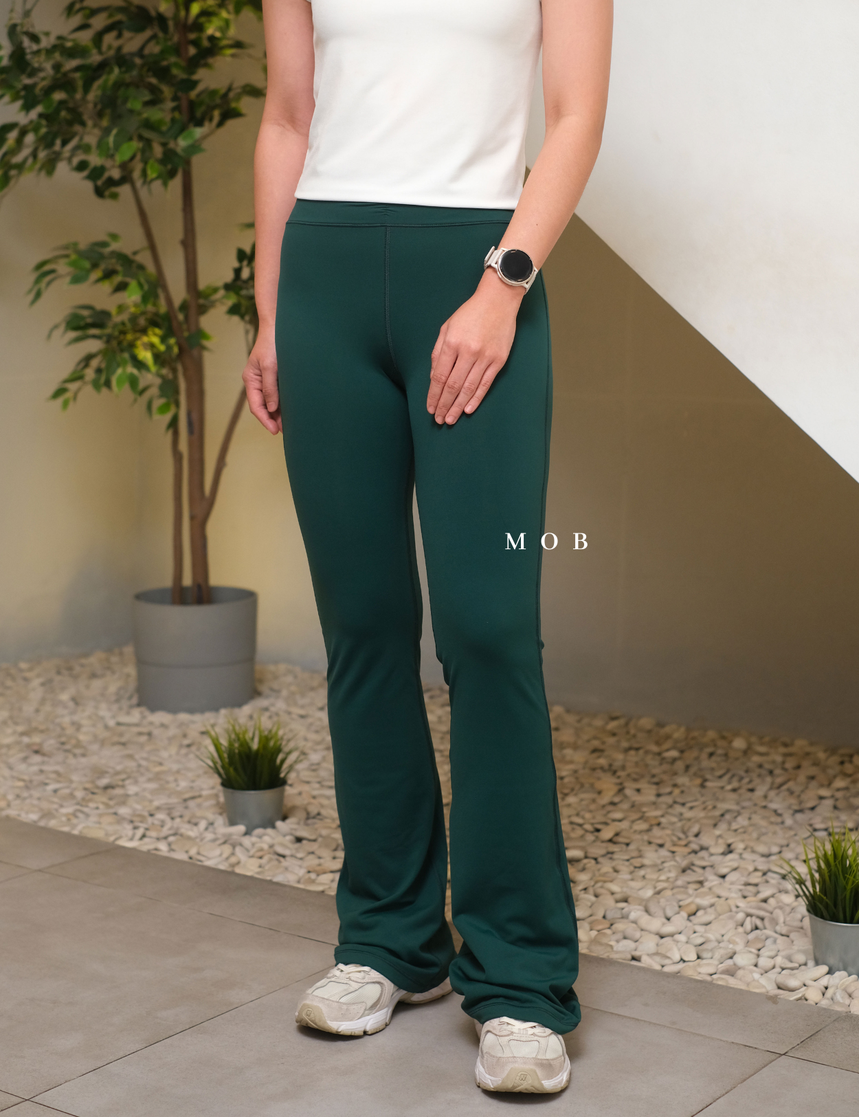 ARPT1401A Buttery Soft CINCH FLARE Leggings Emerald Green