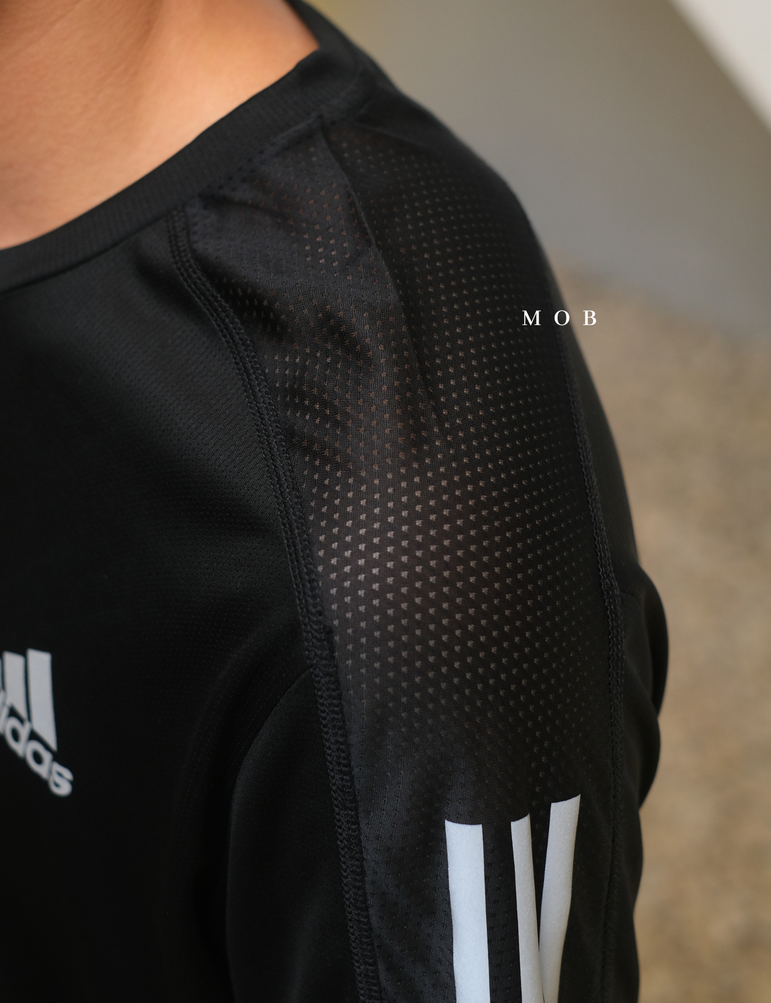ADDSSST07004B Own The Run SS Tee SIDE Aeroready Black (M ONLY)