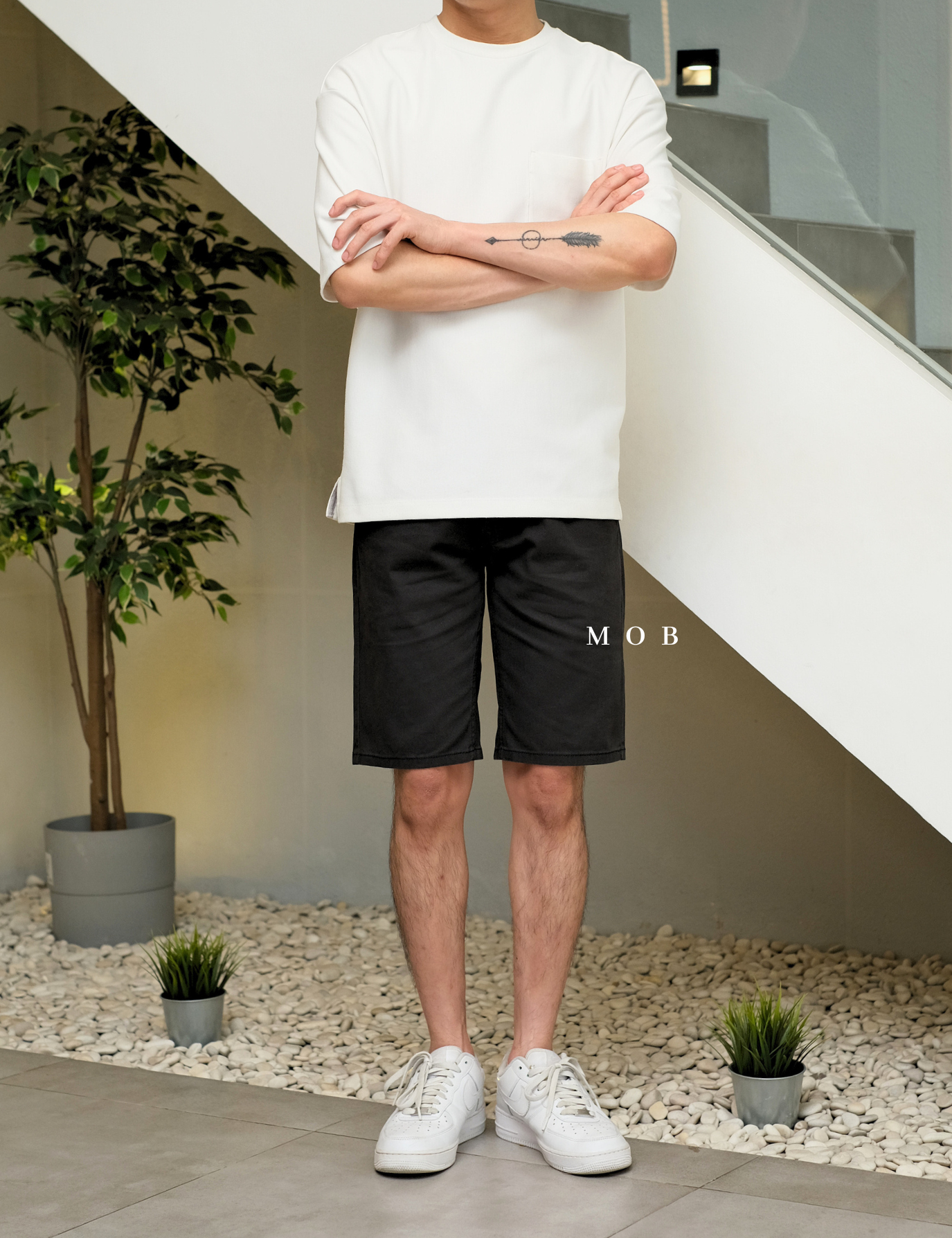 JNJSR01001 Intelligence Regular 5 Pocket Shorts Grease Black