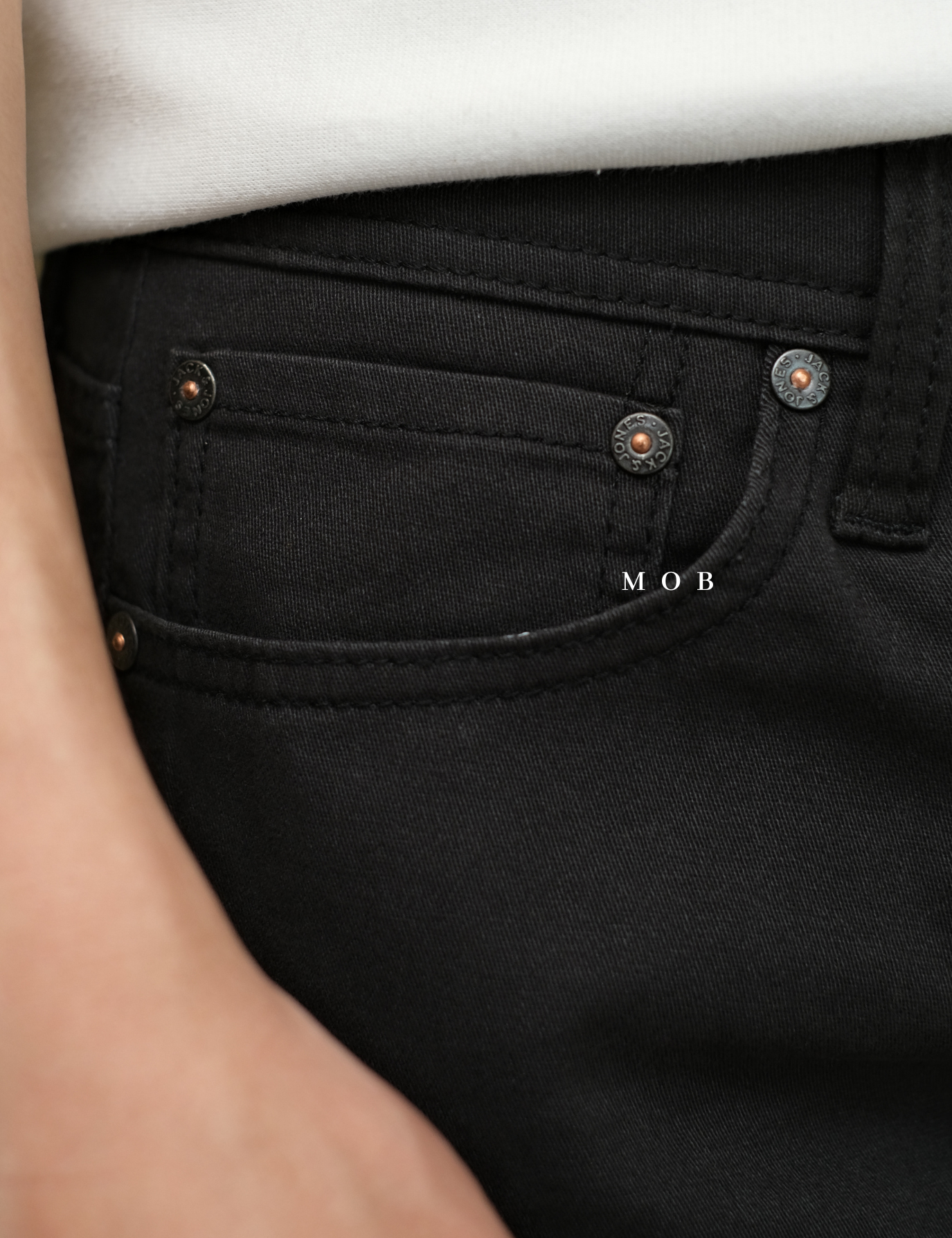 JNJSR01001 Intelligence Regular 5 Pocket Shorts Grease Black