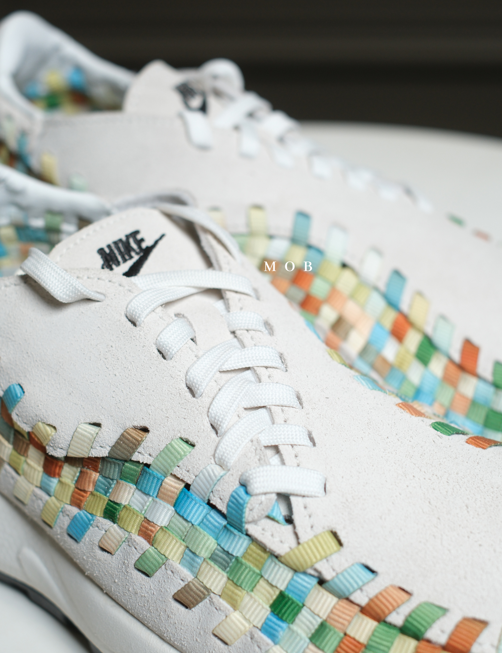 NKSSH03002C Air Footscape Woven Premium Shoes Summit White