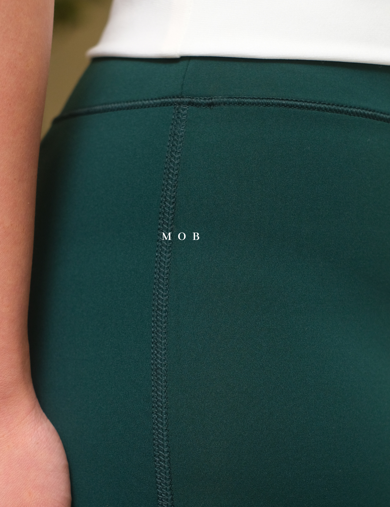 ARPT1401A Buttery Soft CINCH FLARE Leggings Emerald Green