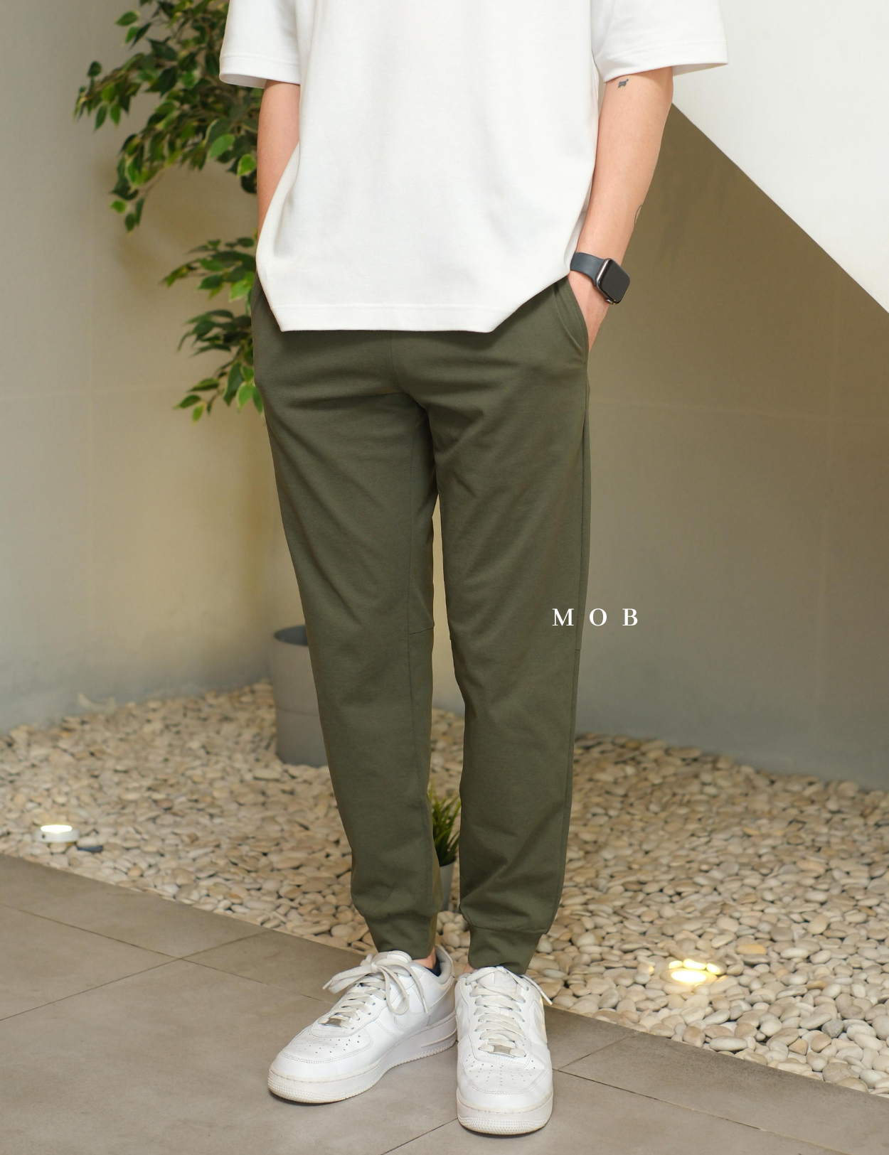 GUJP03004 Stretch Jogger Pants Olive