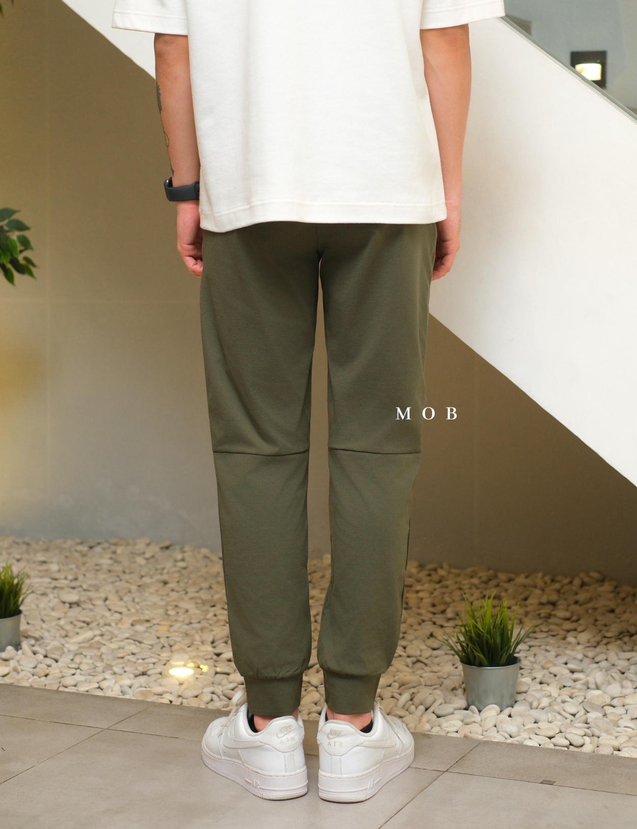 GUJP03004 Stretch Jogger Pants Olive