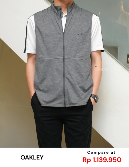 Image of OAKVST01003 Gravity Range Vest Grey Misty 