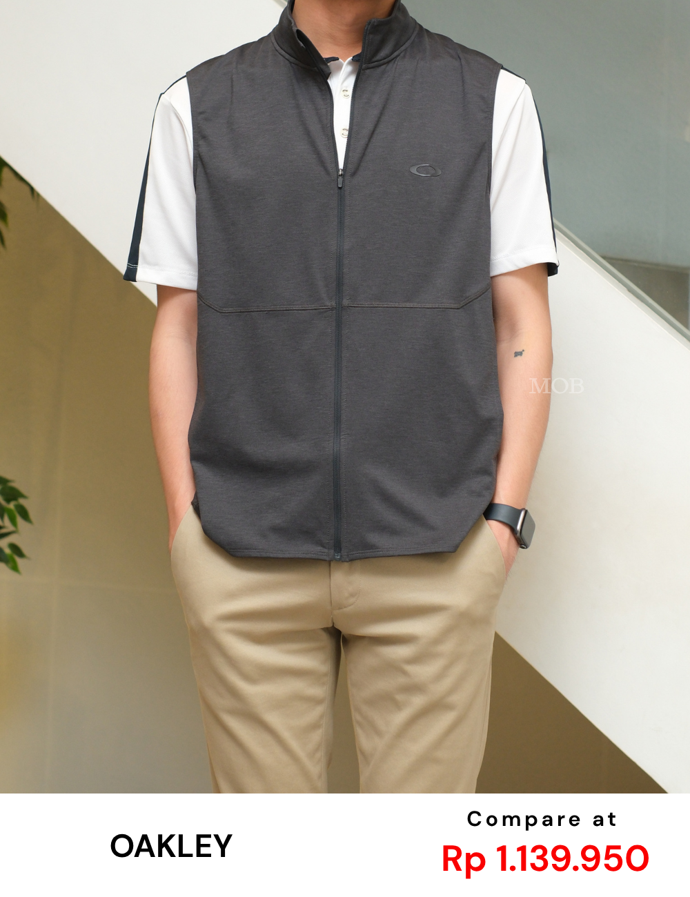 OAKVST01002 Gravity Range Vest Dark Grey