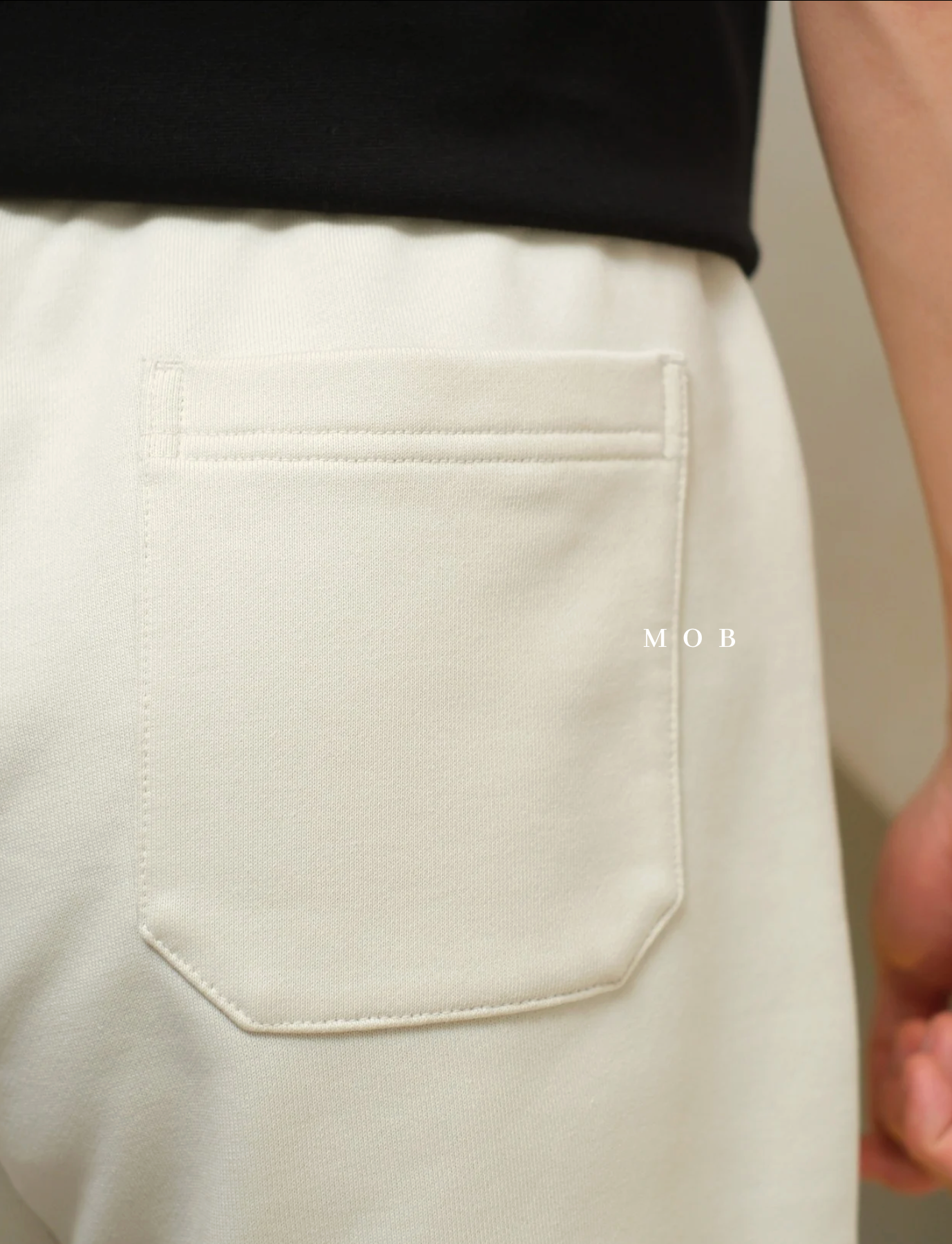 PTDSR01001E Basic Shorts White Ivory
