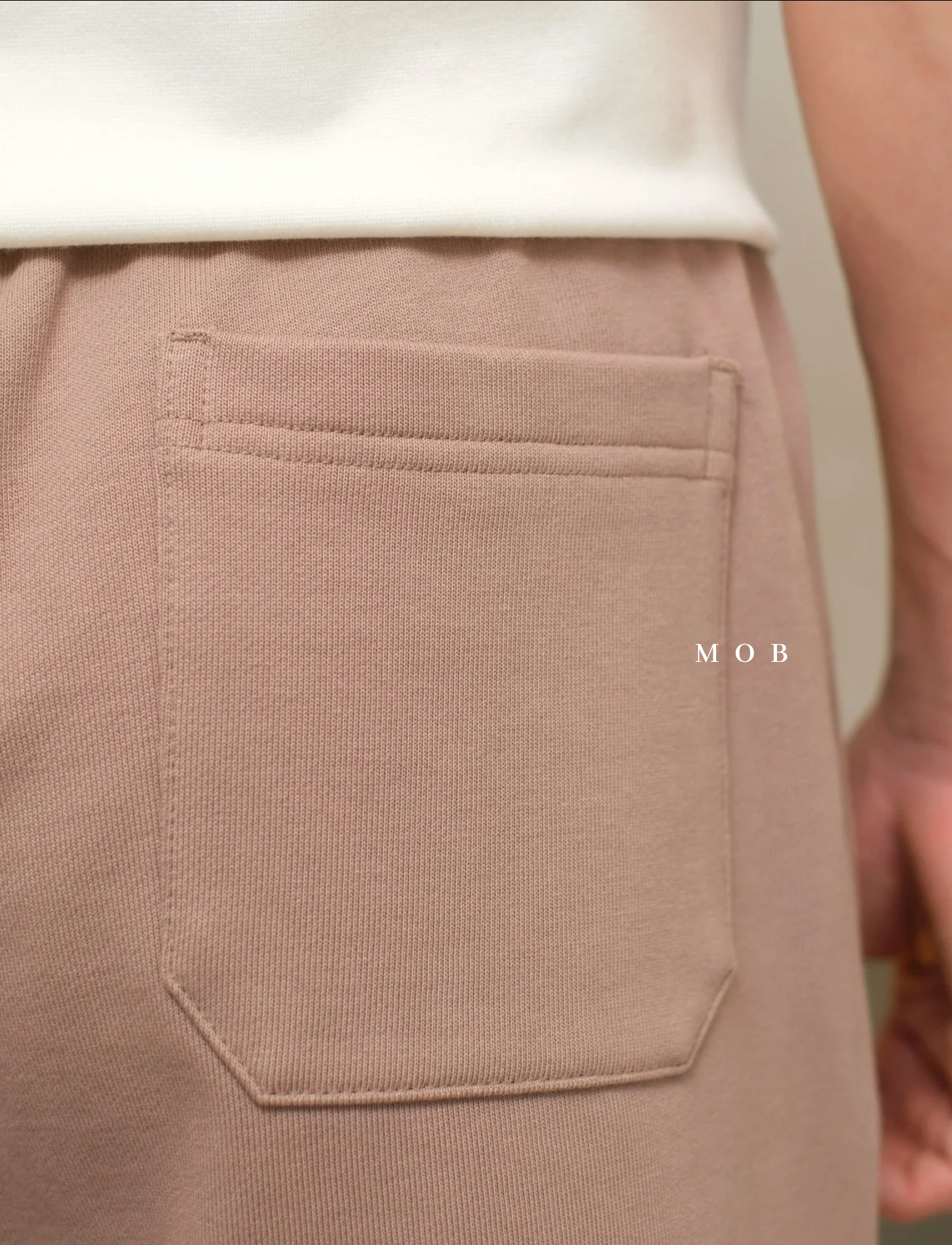 PTDSR01001G Basic Sweatshorts Brown