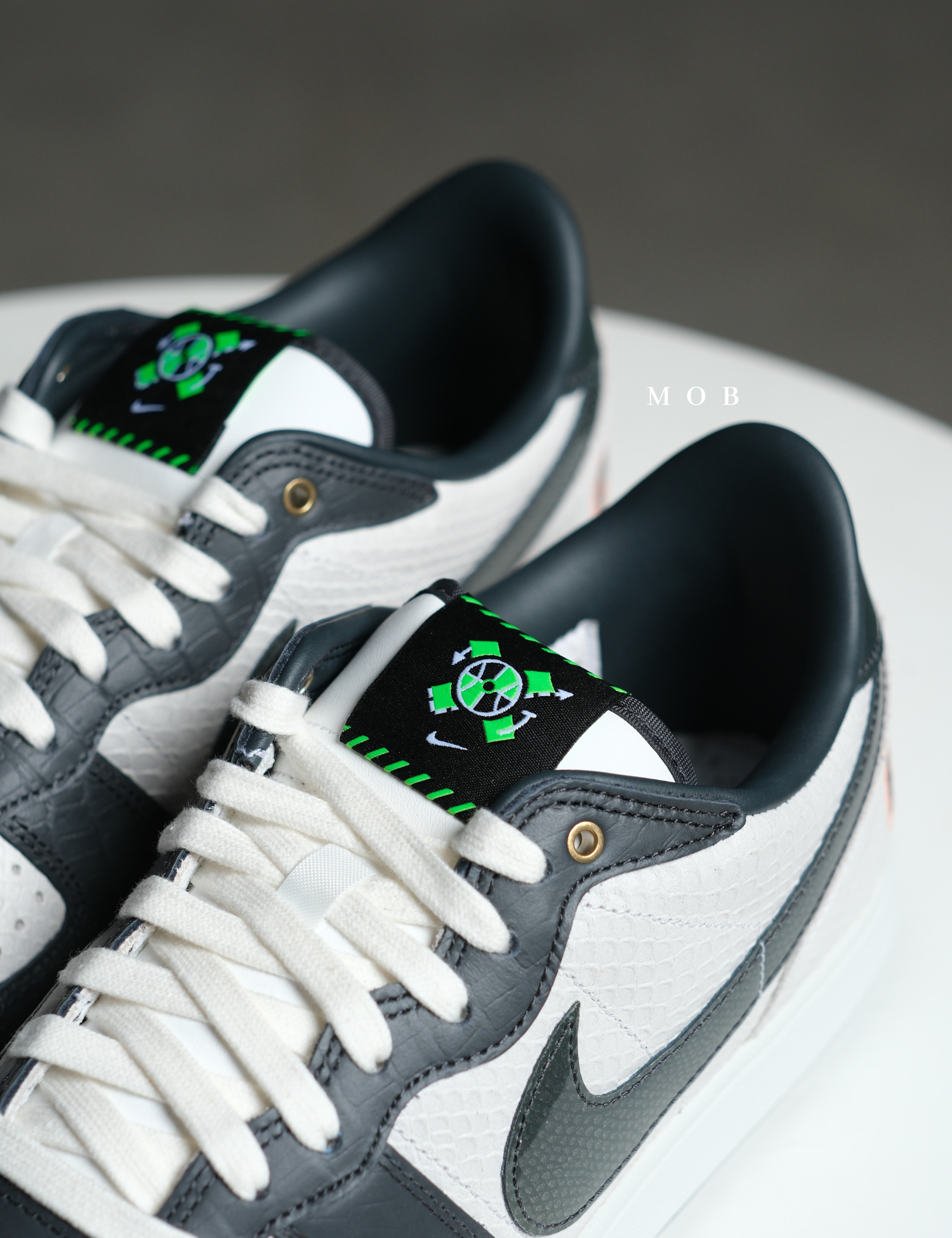 NKSSH02004 Terminator Low OG Shoes Summit White Anthracite