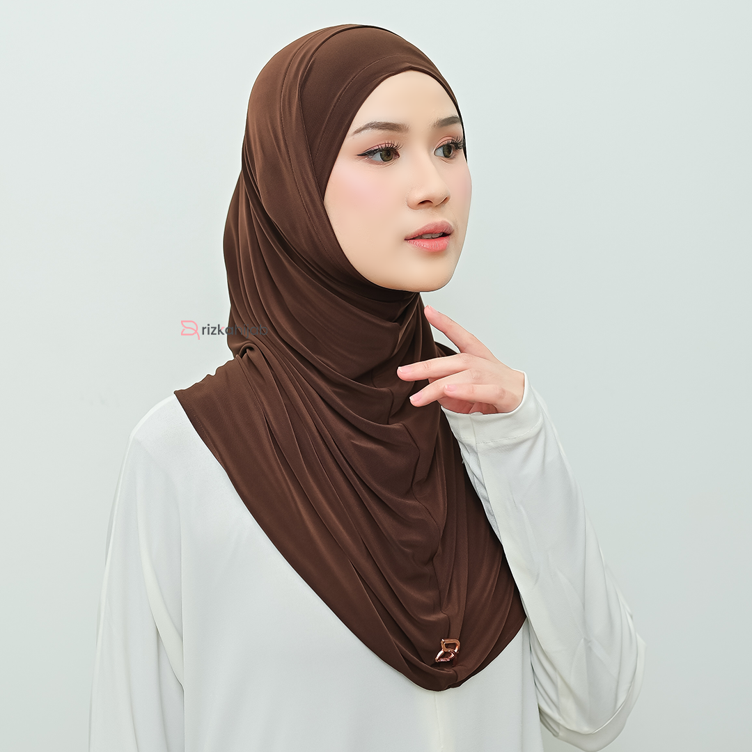 Rizka Hijab x Najwaqila - Najwa Bergo Series (Hijab Instan Bahan Jersey)