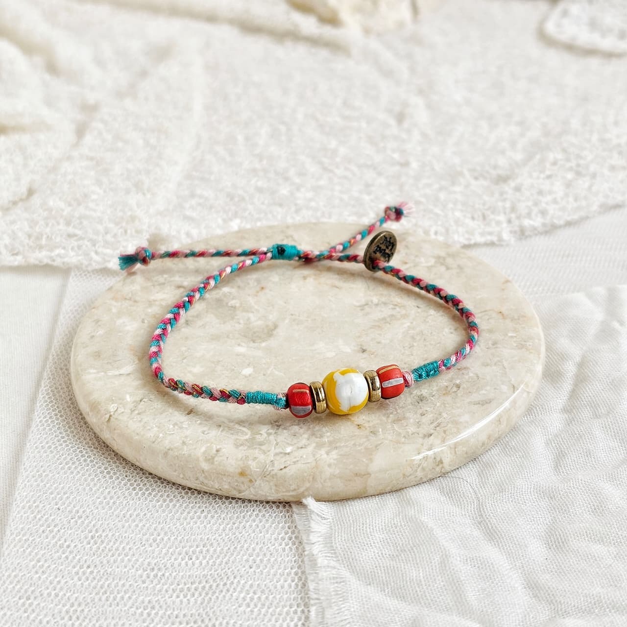 Gelang Rawat Bhumi Djenar Recycled Plastic Glass 25.04.028 Semoetketjil