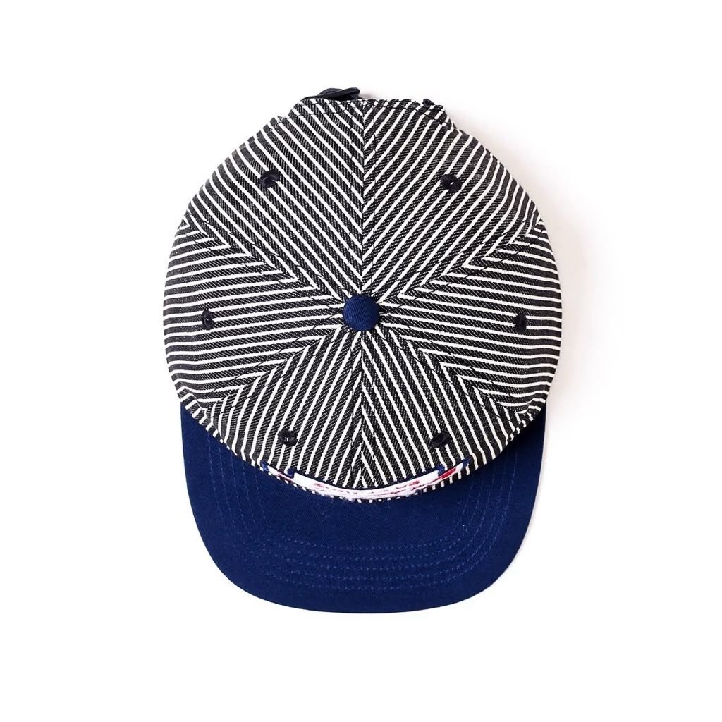 Strainwaves Hickory White 6 Panel